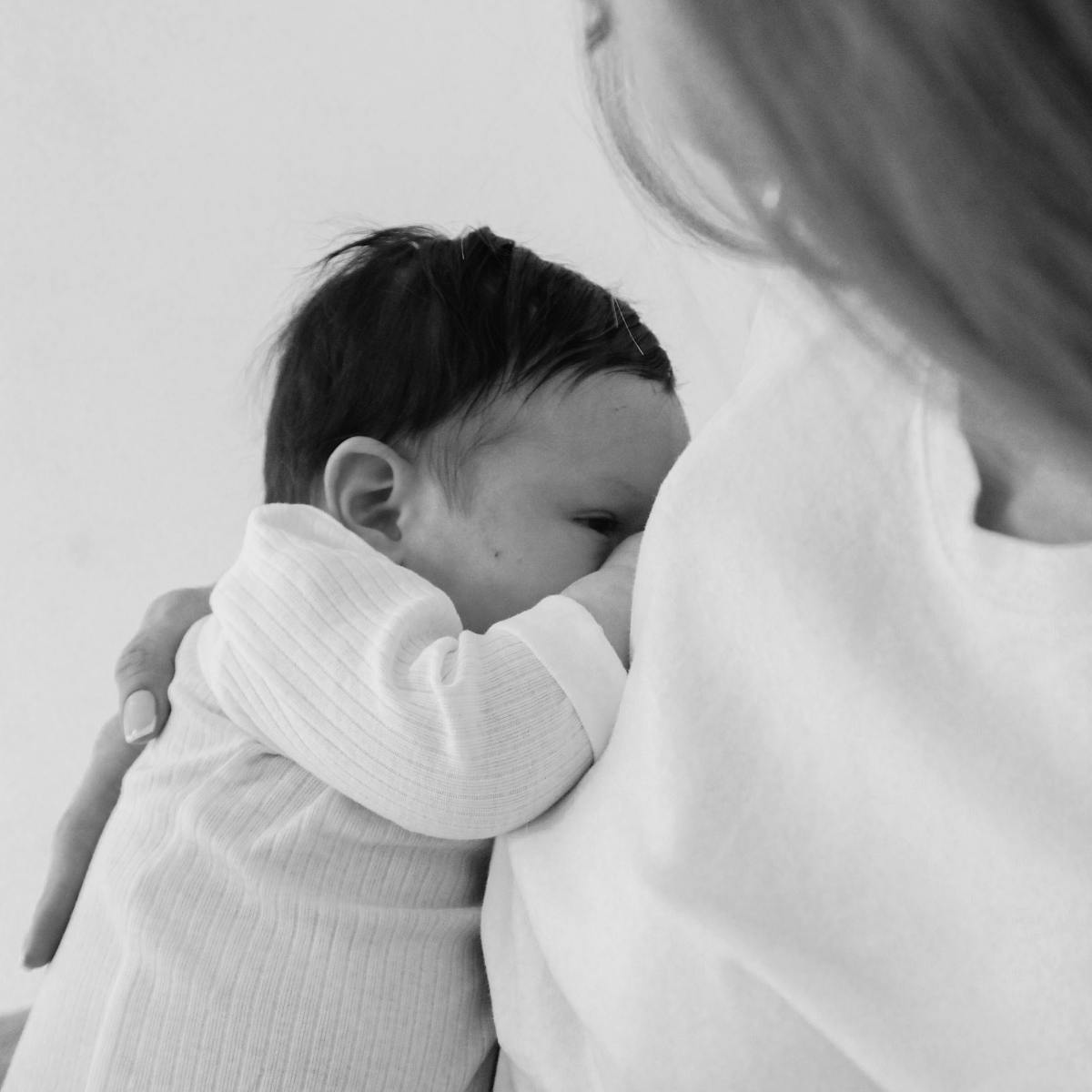 Doğum Sonrası (Postpartum) Depresyon ve&nbsp;Emzirme